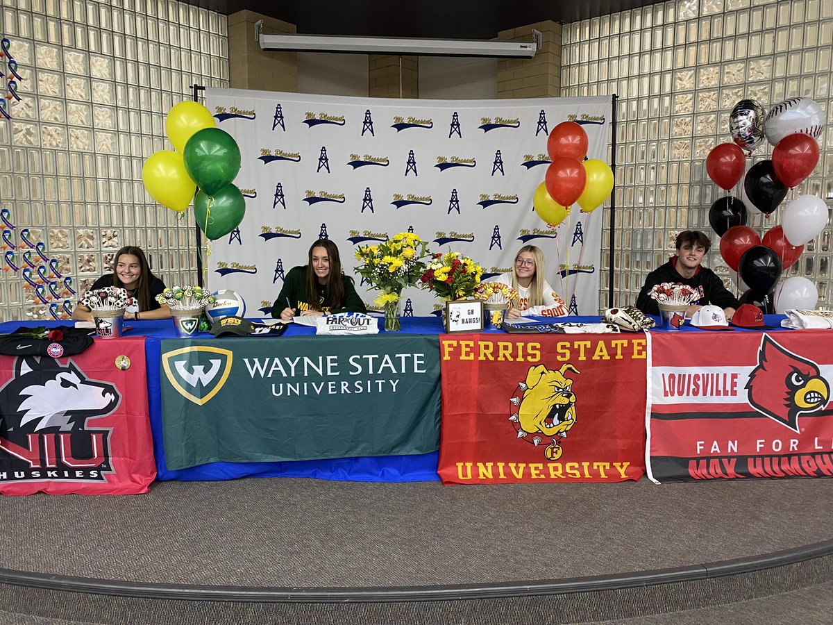 MtpOilers's tweet image. Exciting day for Oiler Athletics. 4 MP student athletes signings their letter of intent to compete in college athletics. Max Humphrey (Louisville) baseball, Keelin Wheaton (Ferris State) softball, Aubree Garcia (Wayne State) volleyball and Izzy Struble (Northen Illinois) soccer.
