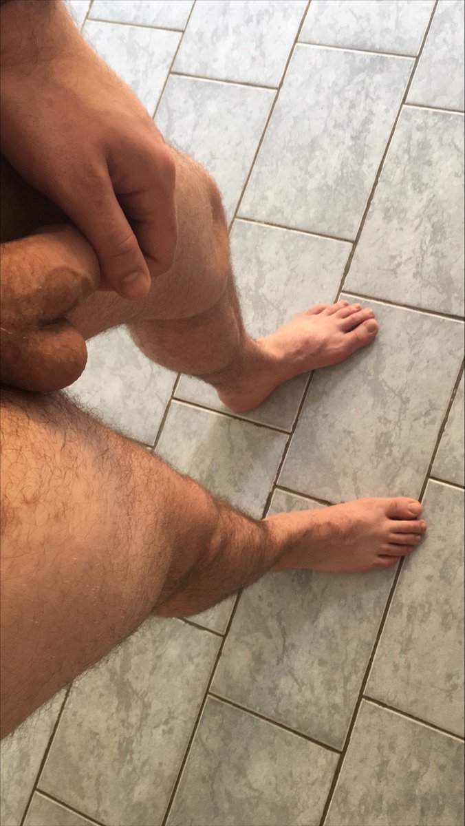 TkJohnPeter's tweet photo. Just getting stared https://t.co/J5wKjpBksD