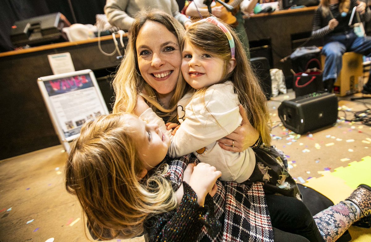 we_make_culture's tweet photo. Does music make a difference? 

Look at these pics from @WavesSunderland at @poprecsltd and see what you think! We think it can:
 
💥promote well-being
💥help bring communities together
💥develop skills

What do you think? https://t.co/83bTDNaY19