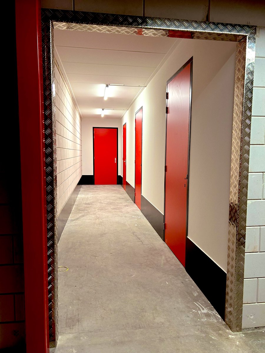Eerste deel van de nieuwe #opslagboxen in #Almelo zijn zo goed als klaar!