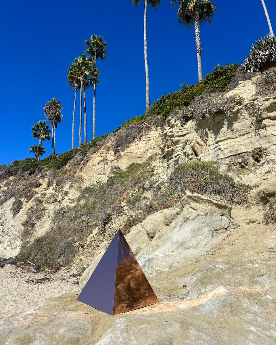 LagunaArtMuseum's tweet photo. Didn't get enough of the striking #ArtandNature2022 installation #Pyramidion and the artist behind it, Kelly Berg?

Join us at #LAM for Artist Spotlight: Kelly Berg @kellybergart, On Saturday, November 12, at 6 pm.

Secure your spot on the panel at https://t.co/DZq7sIHWcQ! https://t.co/9qZ54fSaMe
