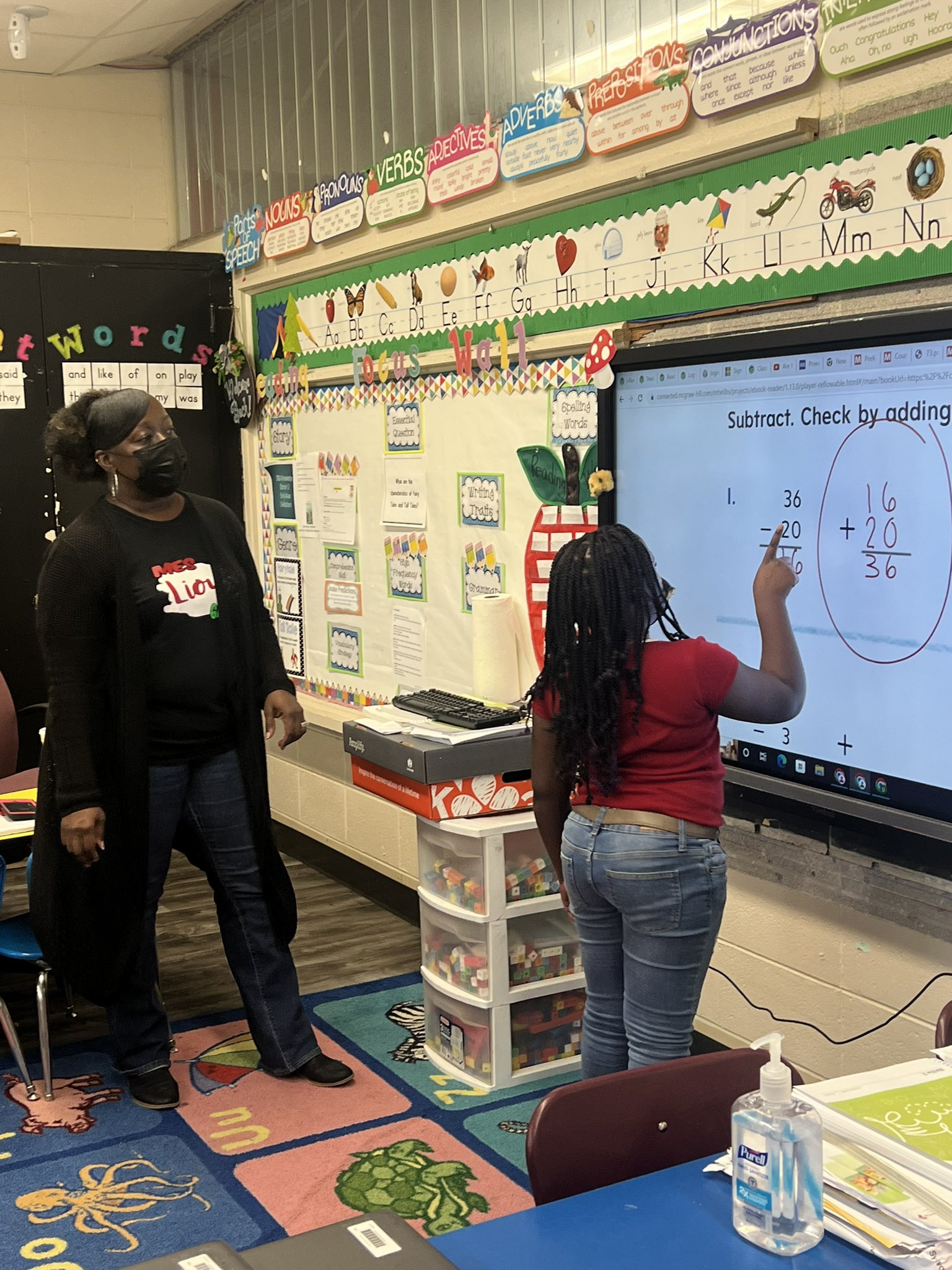 Meadowview Elementary School on Twitter "Mrs. Penn and scholars using