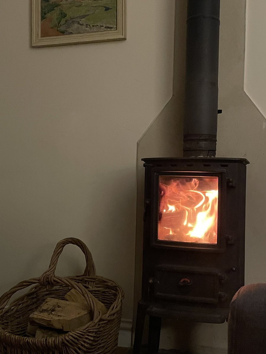 Caroline tweet media