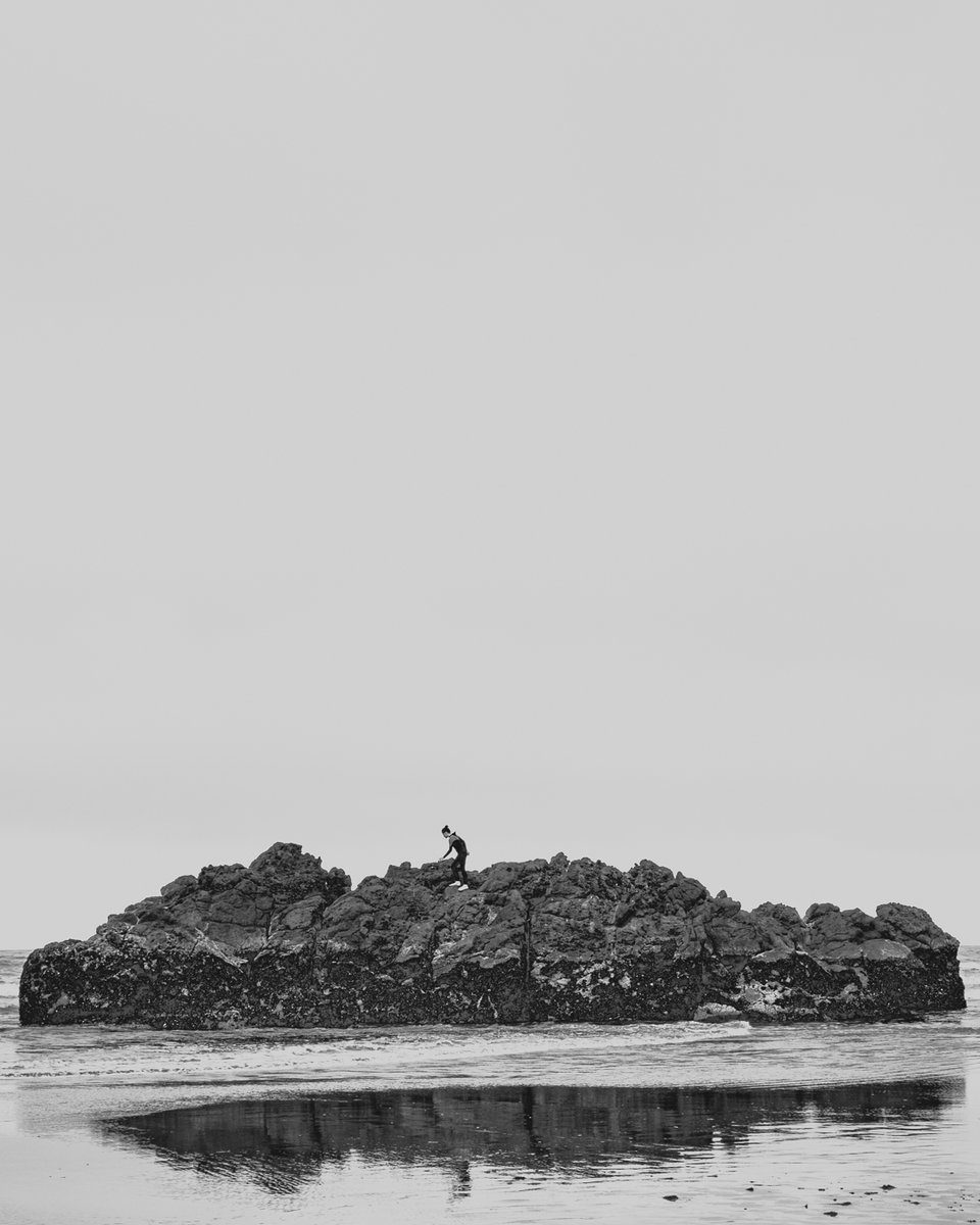 Rock-jock

#photography #raw_bnw #minimal #minimalist 
#blackandwhitephotograhy #bnw #raw 
#lightroom #lightroom_edits 
#ocean_captures #newzealand