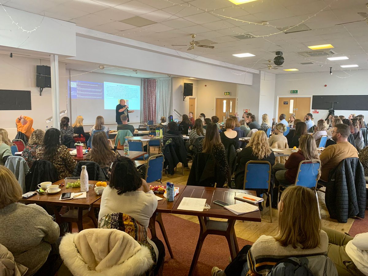 Lads Like Us tweet media