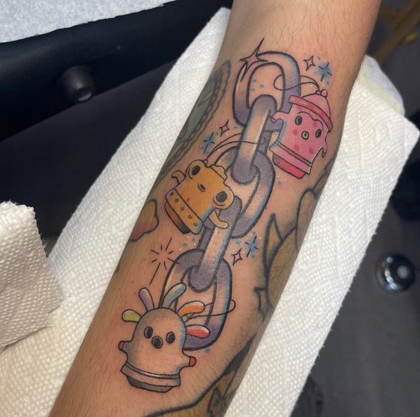 mickus7's tweet photo. Gyroid babies ๐ฅน๐ค thank u @vicmesitattoo โผ๏ธ I love them sm and I will protect them forever #animalcrossing #gyroids https://t.co/JhV3mmhokl