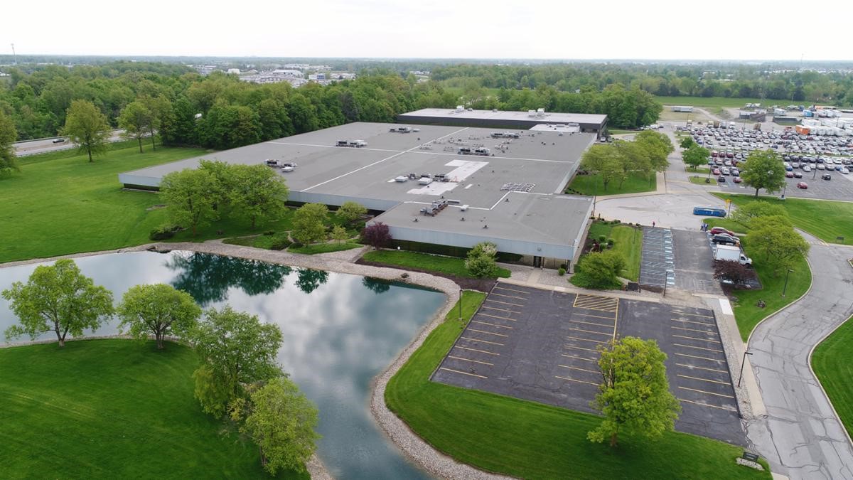 Office Space For Lease!
◾ 87,103 SF
◾ Located across from new Amazon Distribution Center
◾ Acreage available for build-to-suit opportunity

Contact Rachel Romary, Gary Buschman, or Ian Deiser at 260.322.2150 if interested.
bit.ly/3ThSiQB