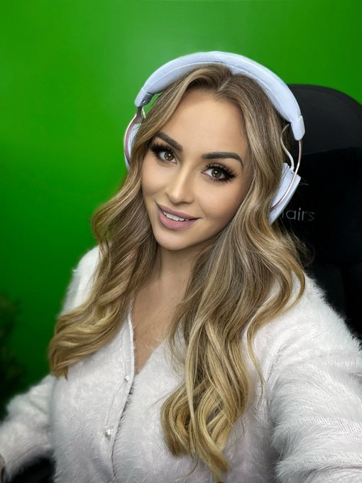 Our @Wizards_DnD stream is now live!  What trouble will I get into tonight 👀  https://t.co/ZuFprVzSRh<a class="tags" target="_blank" title="On Twitter" href="/?out=eyJ0eXAiOiJKV1QiLCJhbGciOiJIUzUxMiJ9.eyJpYXQiOjE3MjA3MjgzNTQsImlzcyI6InR3cG9ybnN0YXJzLmNvbSIsIm5iZiI6MTcyMDcyODM1NCwiZXhwIjoxNzUyMjY0MzU0LCJyZWRpcmVjdF91cmwiOiJodHRwczovL3R3aXR0ZXIuY29tL1dpemFyZHNfRG5EIn0.Sv-KU0mfnQK4Xh45xSvR1DB7O0DC0riv-EZe8kaF4n17o4_1X0khxysUxQgUTgUcJa6uNeZMUAZK9nsRZamKTg">@Wizards_DnD</a>