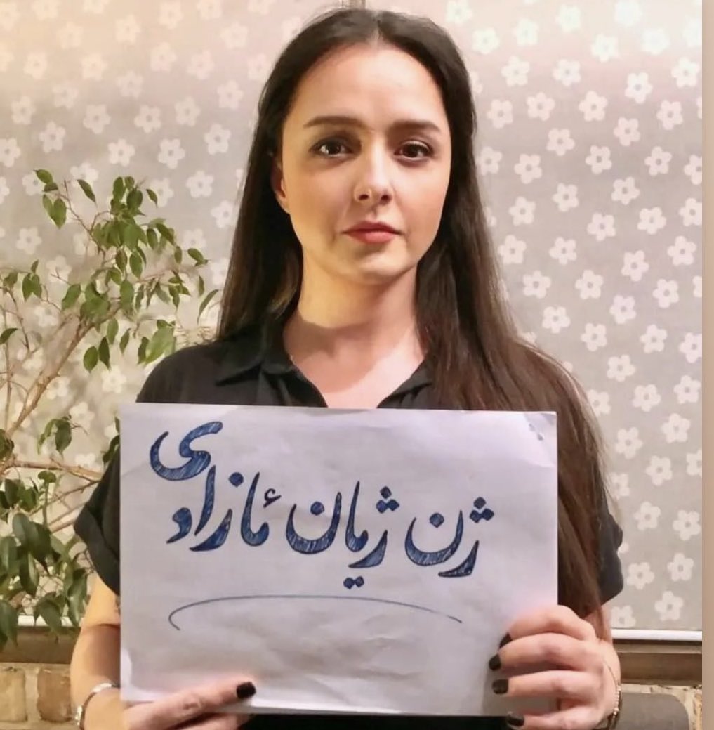 AliAzimiMusic's tweet image. #مهسا_امینی