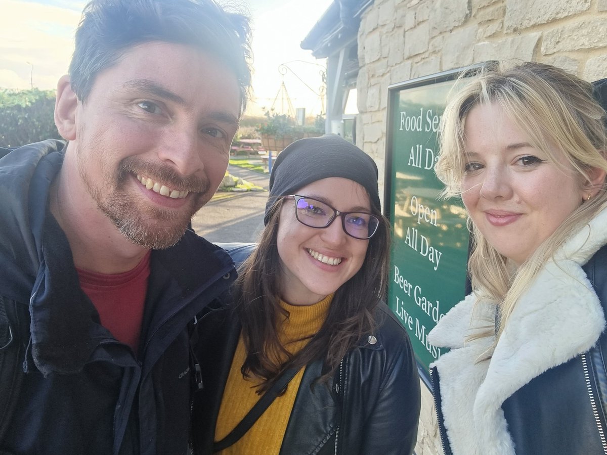 Tanita_Matthews's tweet photo. Lunch with old friends π Once the in-house @RealCrimeMag team, it's been 4 years since we were last all together: Ben, provider of coffee and editor of words (left) Kym the keen-eyed designer (middle) and then me, the mag's former investigations editor (right)
#Realcrimemag https://t.co/4lKnbjtFnP