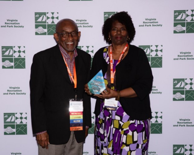 rvaparksandrec's tweet image. Accepting on behalf of the department are Mr. Hester and Mrs. Richardson. #RVA #newprogramming 5/5