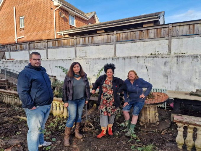 Sioned_W's tweet photo. 𝗡𝗘𝗔𝗧𝗛 𝗙𝗟𝗢𝗢𝗗𝗦
I have asked Welsh Government for emergency support to be provided following last week's flooding, and to help @NPTCouncil fund the necessary improvements to the flood prevention works in Melincryddan. 

👉Read more here: https://t.co/TdDWNqgPiq https://t.co/zI5sG1D76G