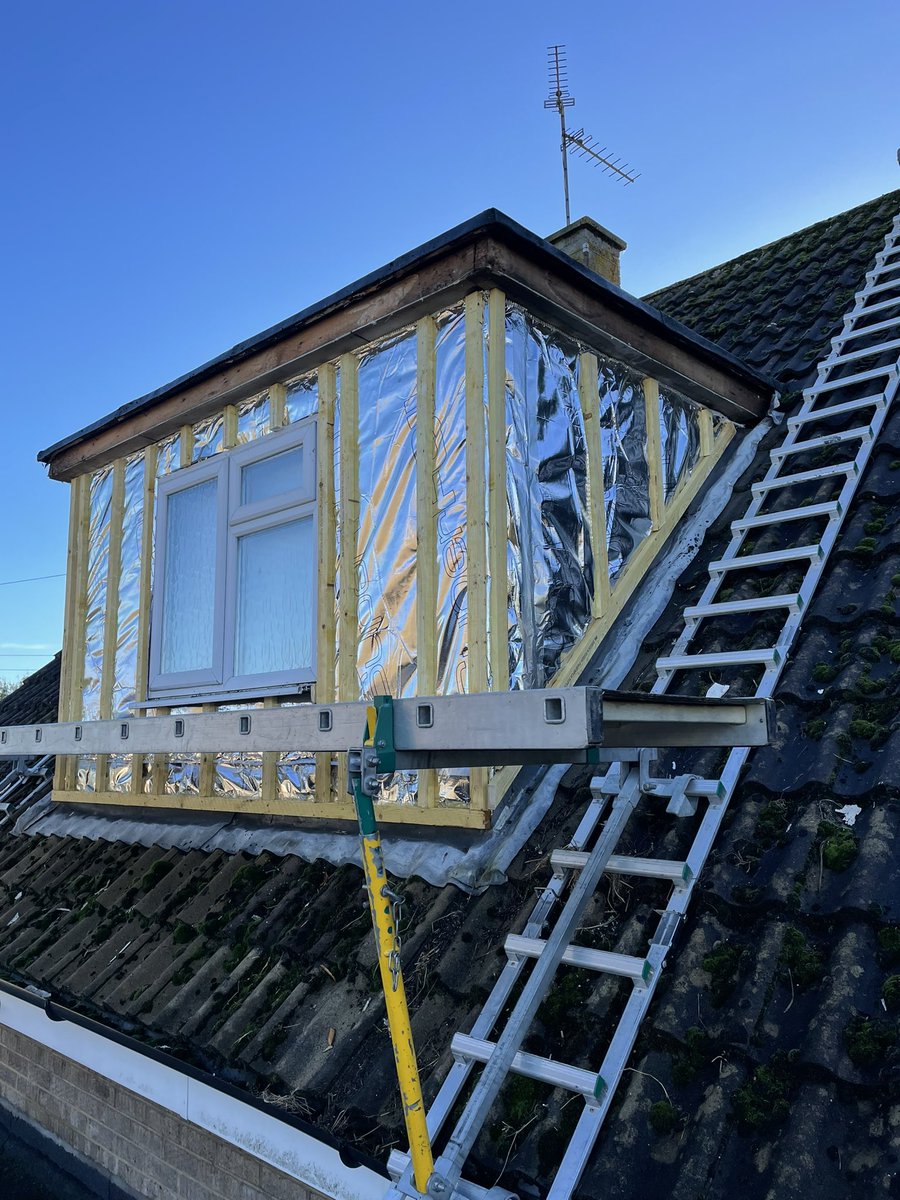 So our customer wanted to make their new home more energy efficient to help combat the rising energy costs.
So we have completely stripped down the dormer back to the timber frame,
And installed 100mm rock wool between the timbers, with superfoil SF19-plus over the top. #keepwarm