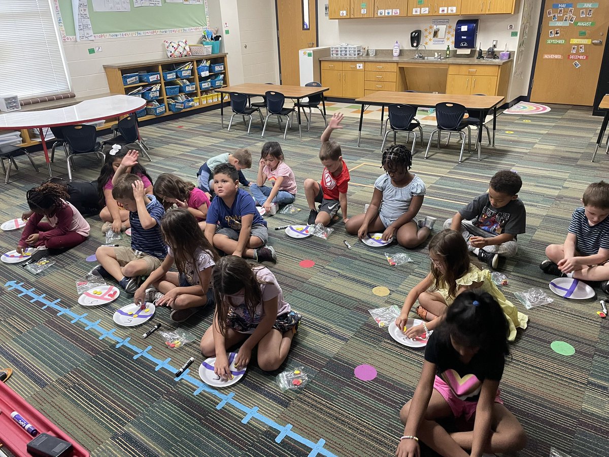 StacySpink's tweet photo. It is so fun to hear their conversations about numbers as we work on composing numbers! https://t.co/tvzoruEI38