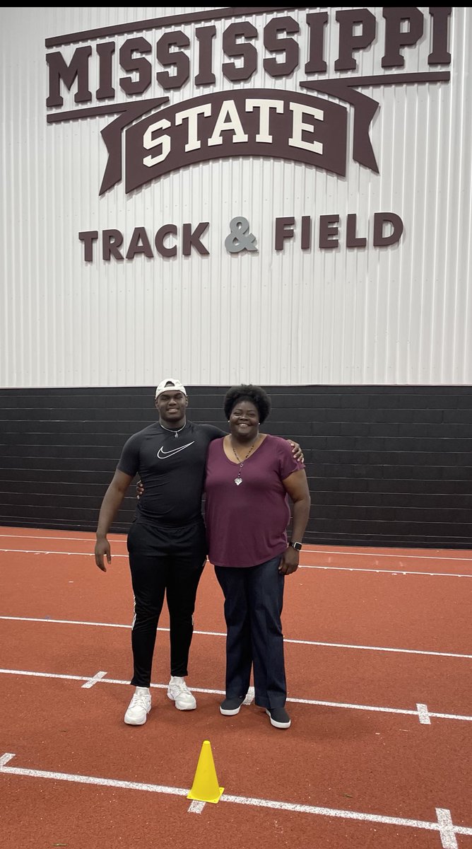 roury_throws's tweet photo. Im blessed to announce my commitment and signing to Mississippi state university.  @CoachCwoods @AprilMSUthrows @MSUthrows @HailStateTF https://t.co/KmaYguM4iR