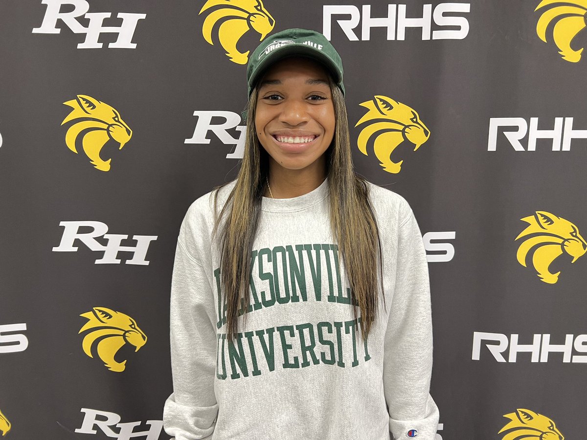 Amy Zimmer tweet media