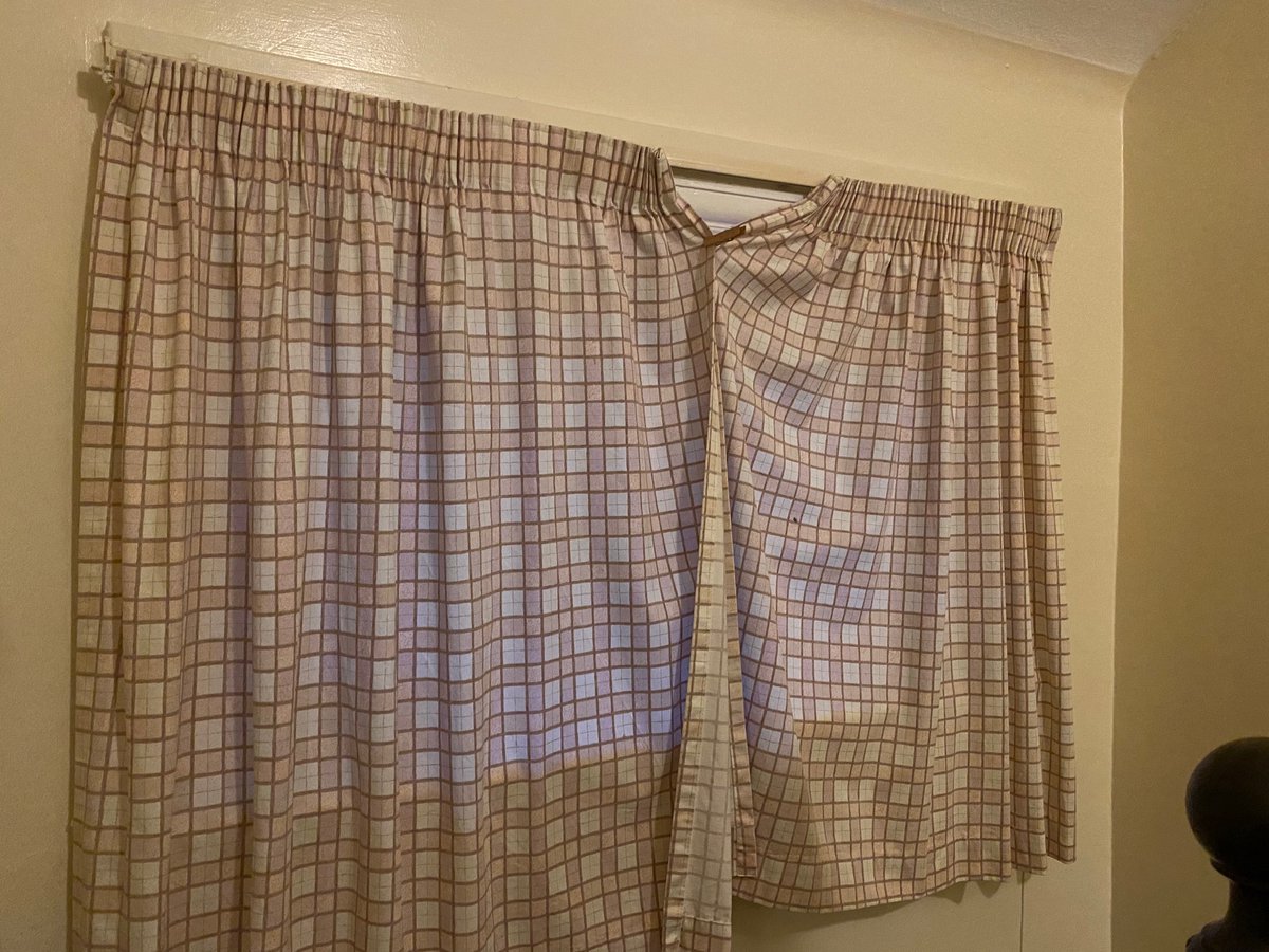 Show me that you live in military quarters, without saying that you live in military quarters. 🤦🏻‍♀️ Emergency pegs are a must! 😂