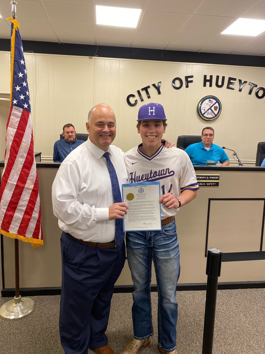 HueytownHigh's tweet photo. Congratulations to Earl Woods and John Michael Pickens on being recognized by the Mayor of the city of Hueytown, AL for their achievements and great success on the football and baseball field. You guys have done an outstanding job and we are so proud of you two!!! https://t.co/FoexoLZGYa