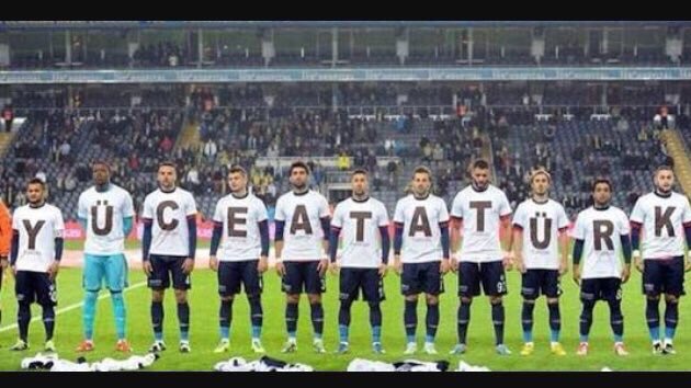 Ey Türk istikbalinin evladı! İşte, bu ahval ve şerait içinde dahi vazifen, Türk istiklal ve cumhuriyetini kurtarmaktır. Muhtaç olduğun kudret, damarlarındaki asil kanda mevcuttur…

Emanetin emin ellerde YÜCE ATATÜRK