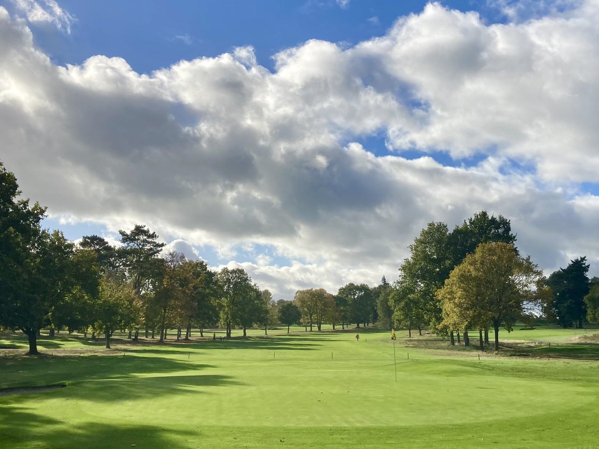 NorthHantsGC's tweet photo. Sun ☀️ came out today after all the recent rain 🌧. Great to be hosting the @Intralinks Golf Day & hope everyone had an enjoyable day. We look forward to welcoming them back in the near future 👍 #nhgc #intralinks #corporategolf #societygolf #wintergolf #sunisout #LoveTheHants https://t.co/p87IMx1ofP