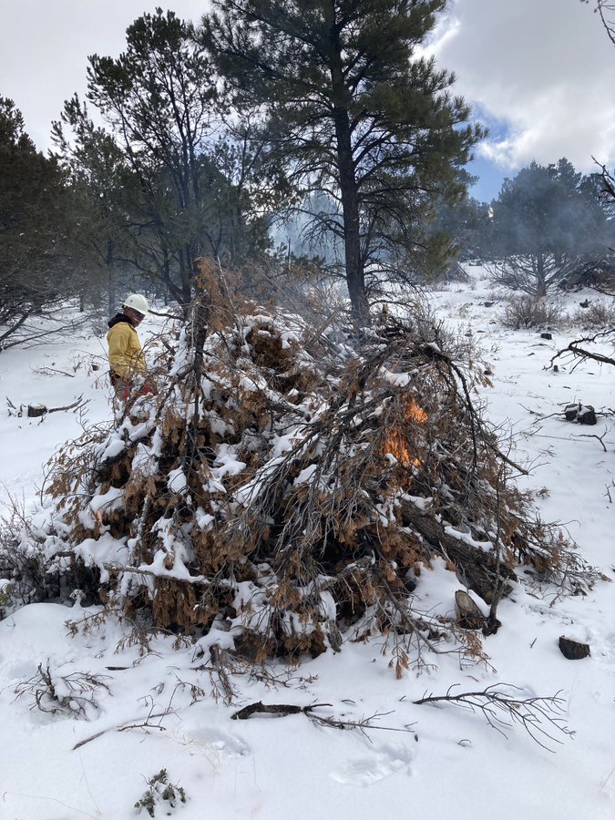 UtahWildfire's tweet photo. With moisture in the forecast @UtahFFSL fire crews began ignitions on several Rx projects throughout the state. These include Old Iron Town Community piles/Iron Co, Beaver High Adventure Base/Beaver Co, the HMGP tamarisk removal/Millard Co, & Coldwater Rx/Cache Co. #FuelsProjects https://t.co/nCPhZjniUL