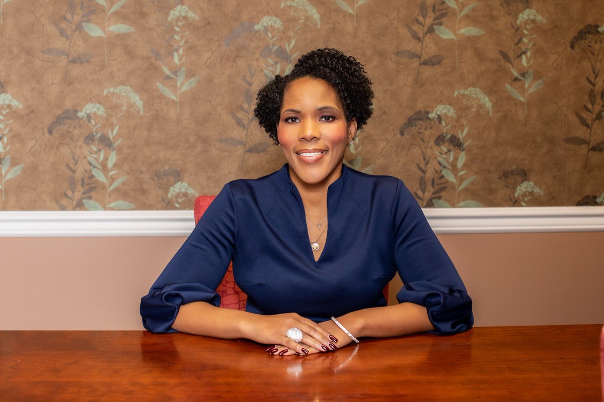 davenewworld_2's tweet photo. The judge in Kentucky who signed the flawed search warrant that led to Breonna Taylor's murder has lost her election.

Voters in Jefferson County have replaced Mary Shaw with Tracy Evette Davis. https://t.co/2F514dCvfk
