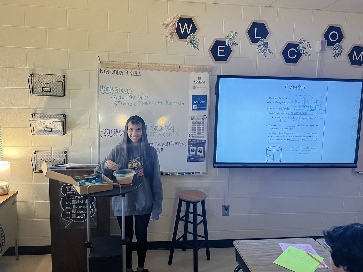SaraivaMCMS's tweet image. 8th grade students learning about volume today! We used rice to show how cones relate to cylinders that have the same radius and height! We also used yard sticks to show how height is measured. @MillCreekCCSD #handsonlearning #studentparticipation