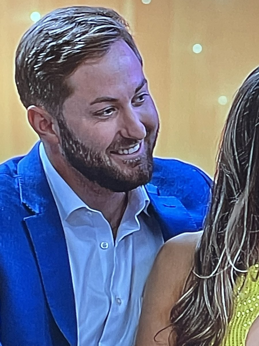 justbrooke7's tweet photo. Matt gives me quagmire vibes #LoveIsBlind https://t.co/CUQBmI3pxH