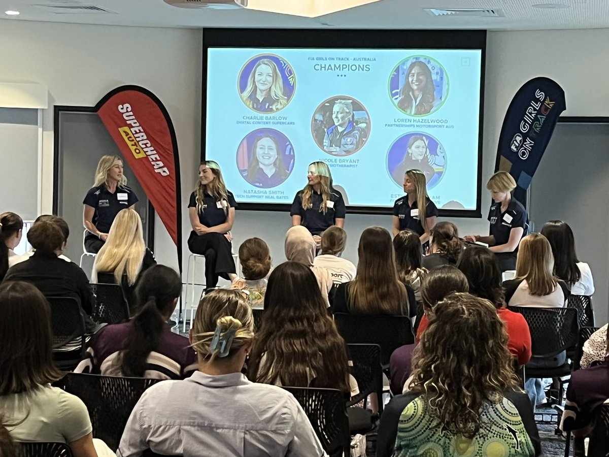 Suzanne k tweet media