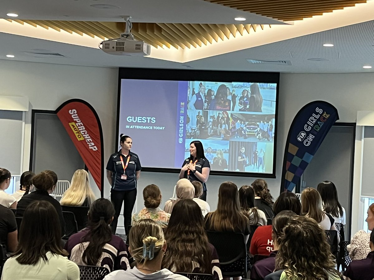 Suzanne k tweet media