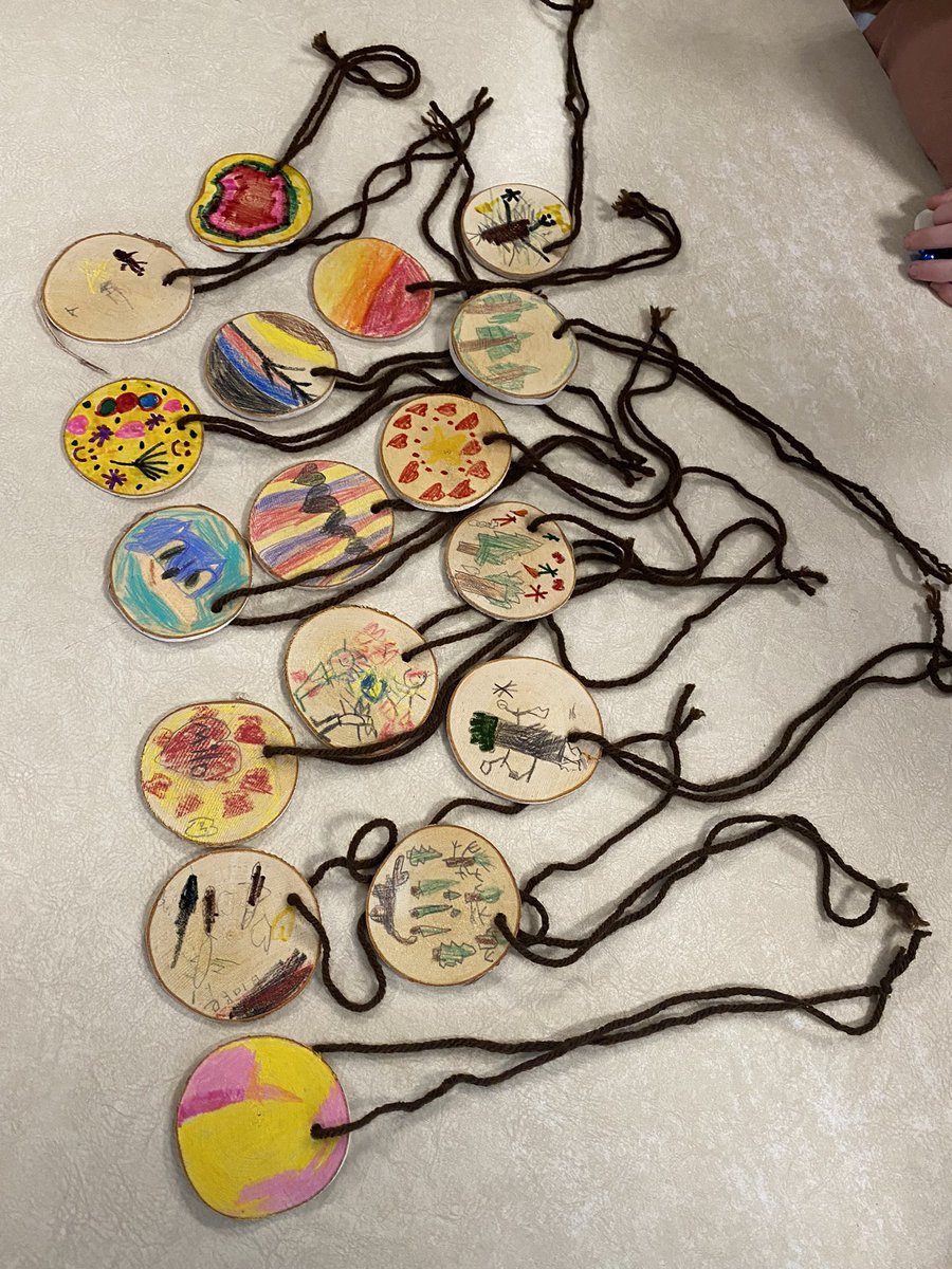 Key messages delivered to Gr. 1 class today: 
🌲 Foresters are caretakers of forests
🌲 Forests change
🌲 When we cut 🌳 for 🪵 products, we make sure they grow back
🌲 We all use 🪵 products daily 
🌲 Here’s your very own wood product to draw a pretty picture on ❤️
#ForestProud