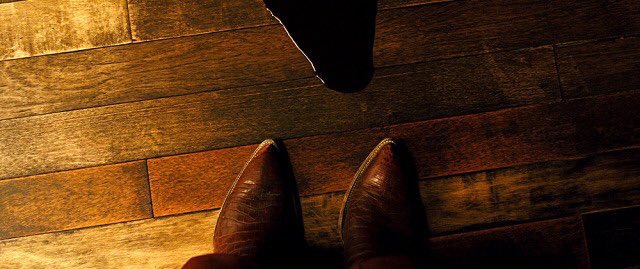 DiscussingFilm's tweet photo. 15 years ago today, ‘NO COUNTRY FOR OLD MEN’ released in theaters. https://t.co/OrjdF1uAfM