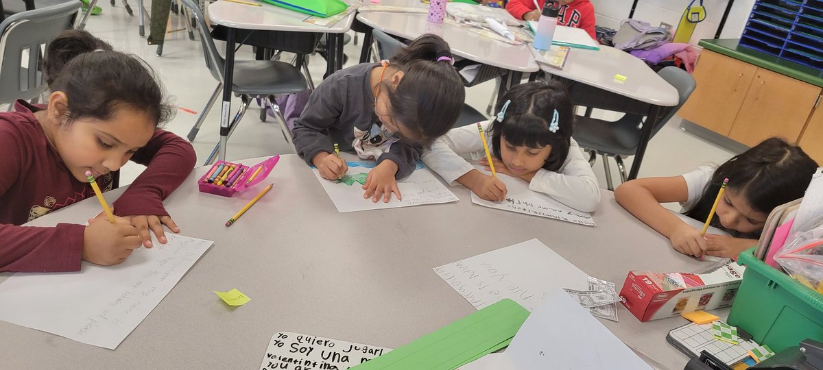 These Gators are hard at work writing to their kindergarten pen pals in Jacksonville,  Florida! #GoGPGators
