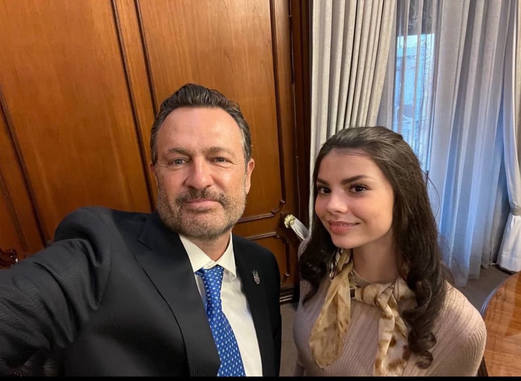 Búnker Politico tweet media