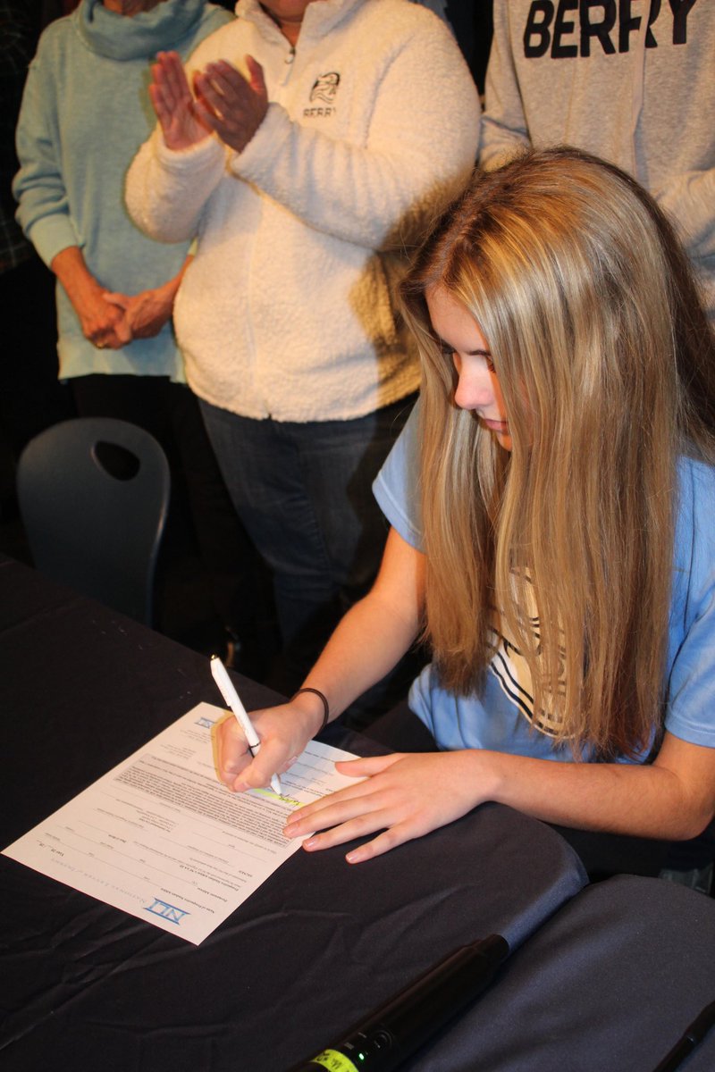 LLcoachJ10's tweet photo. Congratulations to @RynGaertner  for signing to continue her playing career @BerryVolleyball!! Super proud of all your hard work! Go do big things! #onceaLadyDubalwaysaLadyDub https://t.co/clvpL9YDRa