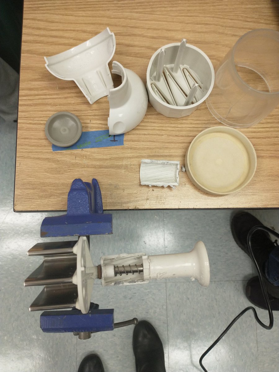 Ever wonder how a chopper works? <a href="/LibertyHigh/">Liberty High School</a> #STEM club reverse engineered a chopper.