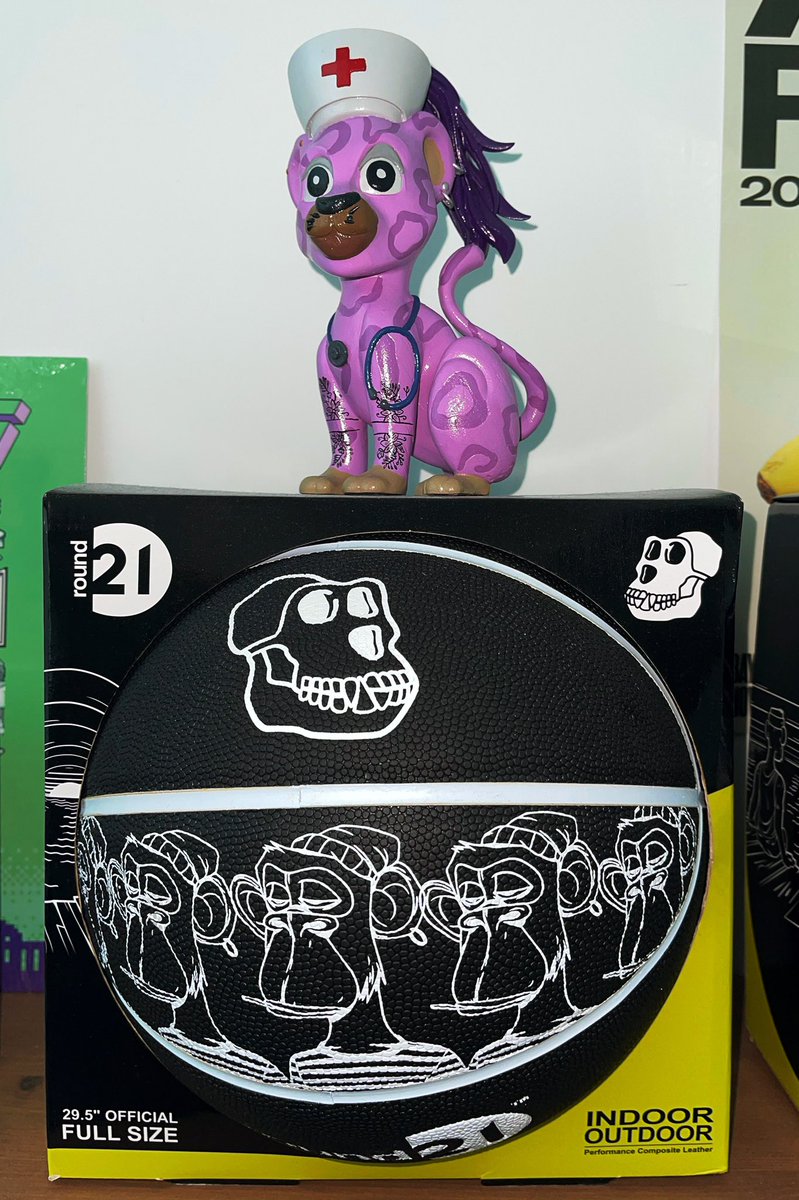We are giving away x1 #BAYC Round 21 Basketball to someone in our Sneaky Cheetah community! 🏀🍌

⏰Giveaway open for the next 72 hours!

🚨Full details in the announcement channel in our discord! (Link in bio)

<a href="/BoredApeYC/">Bored Ape Yacht Club 🍌</a> #NFTGiveaways #NFTCommunity