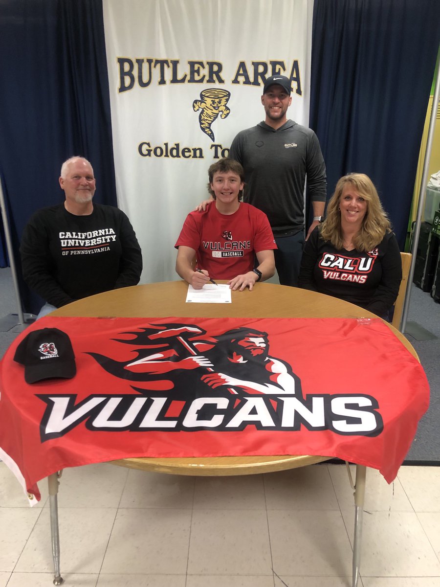 GTathletics1's tweet photo. Congrats to baseball player Conner McTighe on signing his NLI to attend Cal U next year⚾️⚾️ https://t.co/4zouQrzeCk