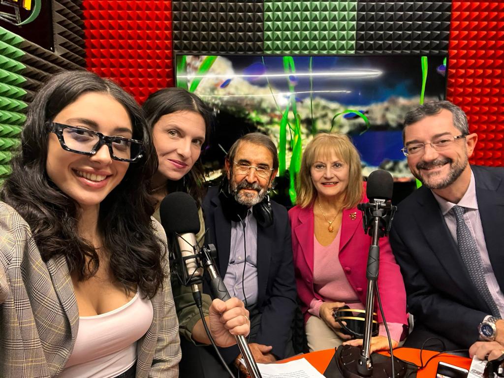 edexlibris's tweet image. Il nostro intervento su Radio IN in occasione della presentazione del progetto editoriale sul giornalismo ottocentesco palermitano a cura di @edexlibris, con Teresa Di Fresco e Gesualdo Adelfio. Un grande grazie alla direttrice Milvia Averna e a Sara Priolo. #edizioniexlibris