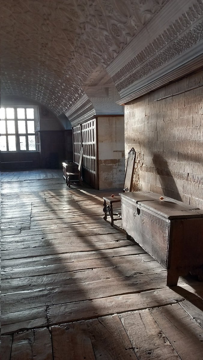 Walking back to collect a tool from the van this afternoon, this light on the  wall @NTChastleton made us pause. We're repairing a small patch of roof tile torching in the attic before the bats hibernate. Feeling very blessed to wander this beautiful house.
