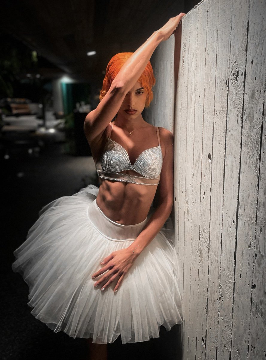 Eadem mutata resurgo 🧡 xxxooo

Grazie mille <a href="/BarneysNY/">Barneys New York</a> !
#barneysnewyork
#barneysnewyorkbeauty