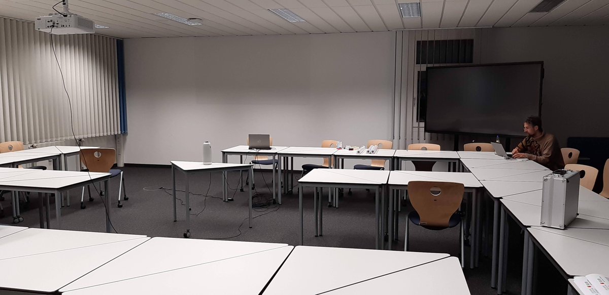 SLUBdresden's tweet photo. Nur noch wenige Stunden: dann beginnt im neuen #OpenScienceLab der #SLUB unser workshop zu digitalen Quellen- und Werkverzeichnissen im Rahmen des DFG-Projektes #LisztQWV. Die Vorbereitungen laufen gut ... #nfdi4culture, #lisztportal, #digitalmusicology, #merMEId, #dfg_public https://t.co/nS3YoK2AOi