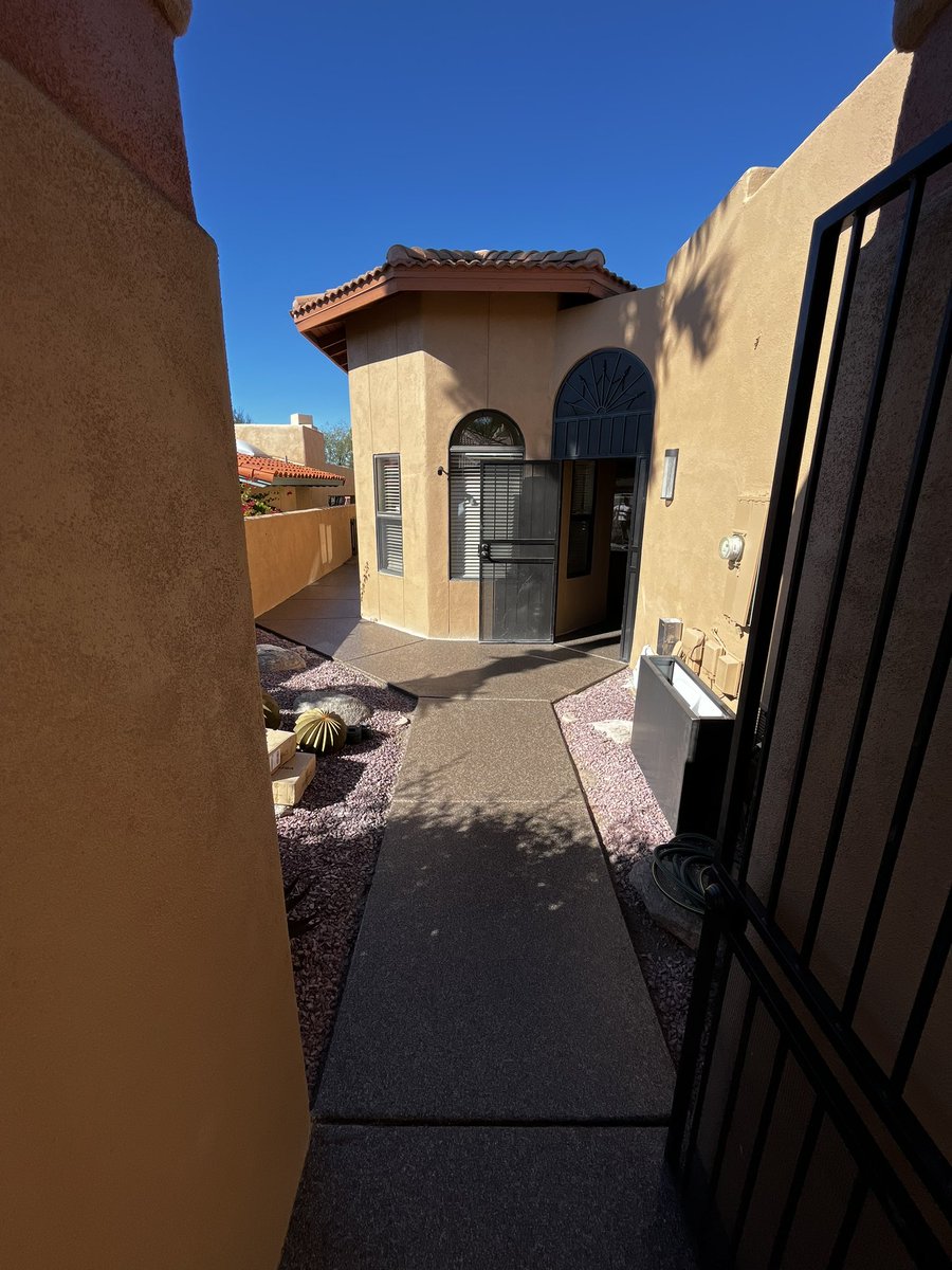 EpoxyArizona's tweet photo. Check out this beautiful courtyard, patio, garage  and walkway #epoxy #flooring project we just completed:) Give us a call at ☎️ 520-549-7772 or ☎️ 602-688-9967 for all your #epoxy #polishing needs! 

#bestepoxycompany #AEA #americanepoxyarizona #tucsonepoxyflooring #tucsonepoxy https://t.co/EV9n3ssH5U
