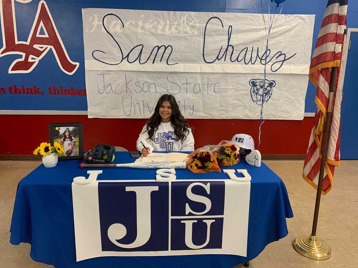 Congratulations to our very own Emma Lopez (UTA) and Samantha Chavez (JSU) for signing their NLI’s. <a href="/emmaa_lopez1/">Emma Lopez</a> <a href="/SChavez2023/">Samantha Chavez</a> <a href="/LAConqAthletics/">Los Altos Athletics</a> <a href="/SGVNSports/">Fred J. Robledo 👨🏻‍💻</a>