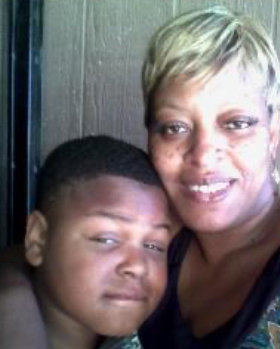 Happy bday momma love and miss you so much  wish it was different😞🤞🏾