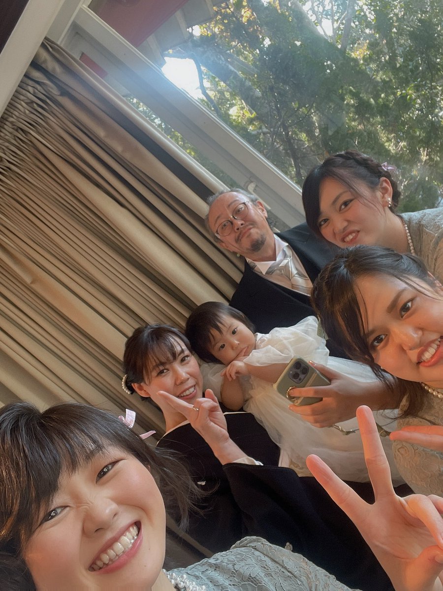 12BB_Lady2's tweet photo. 素敵な結婚式🥰
幸せな気持ちになれるね

次は私の番か〜〜〜
準備頑張らねば、、、！ https://t.co/cMQLM71U9w