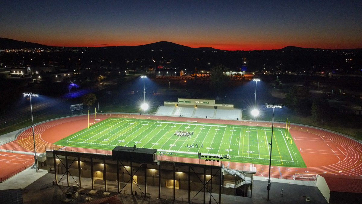 RHSBomberFB's tweet photo. 🏟️ A great night to be practicing under the lights at Fran Rish. 🏟️

#RAFN // #GrabARock // #GoBombers https://t.co/UEtRbziEzx