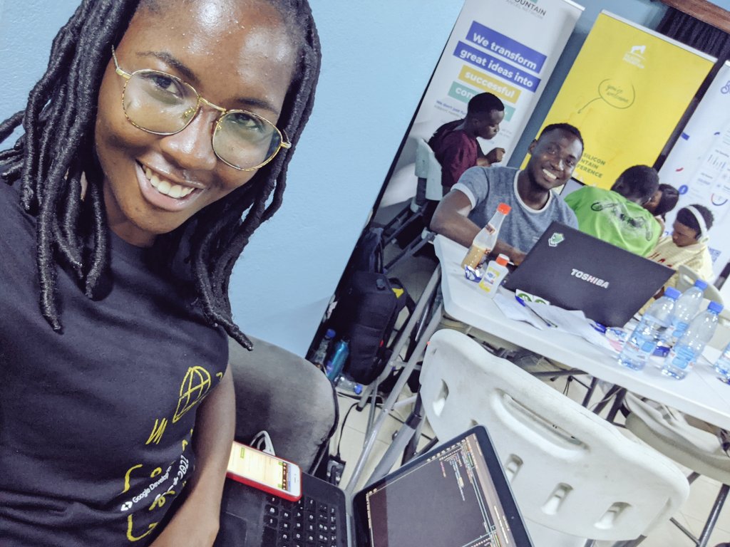 Asongblanco1's tweet photo. 3:45AM and we still pushing hard @AchaAchubang @Zennia316 @SalomeTambe
at @mountainhubb @Orange_Cameroun
@SMCon022
#HackOurCity #OrangeChallenge #SMCON22 https://t.co/pkDCD6kSI3