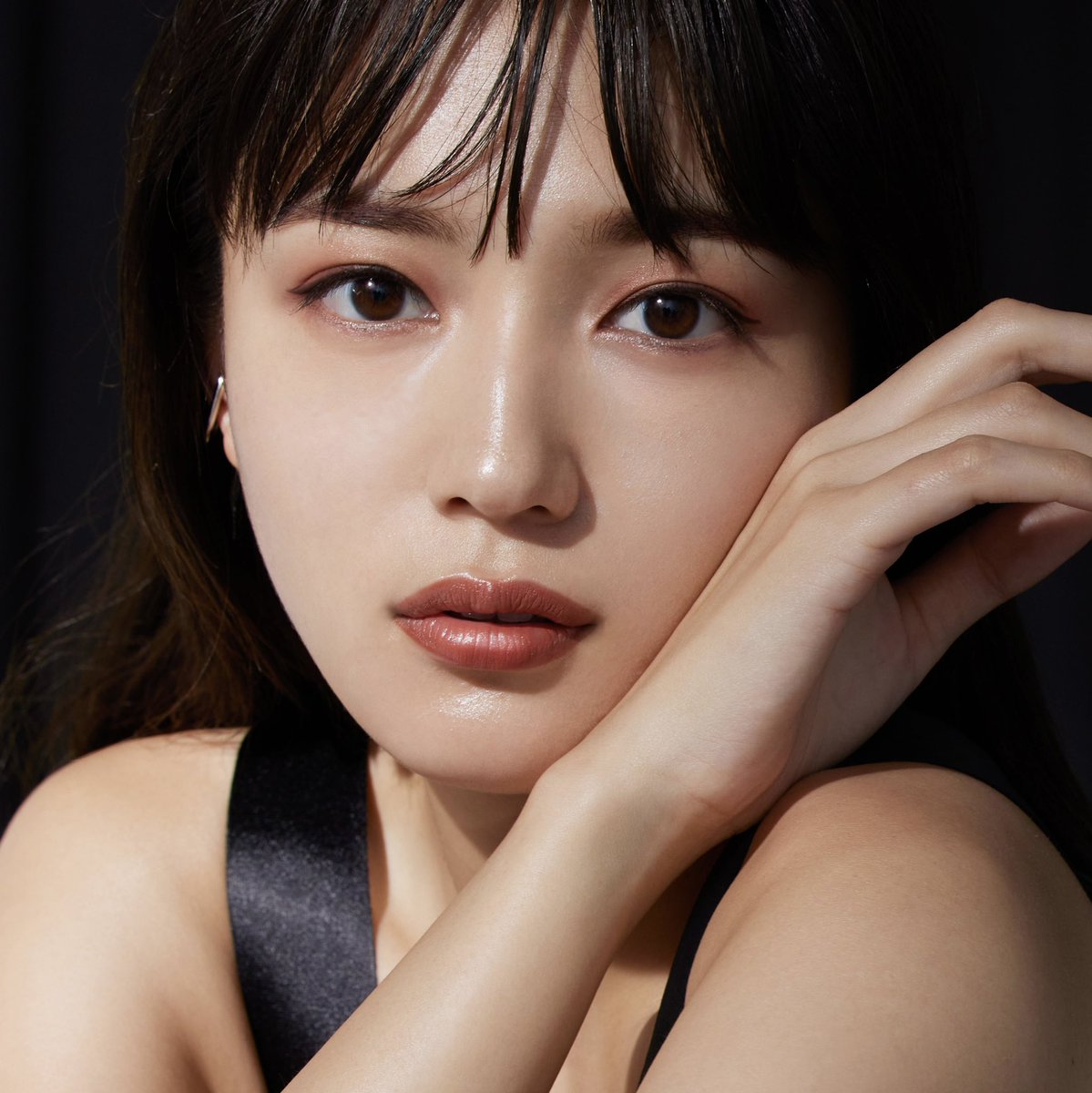 川口春奈 ファースト写真集 『 haruna 』 : Amazon.sg: Books