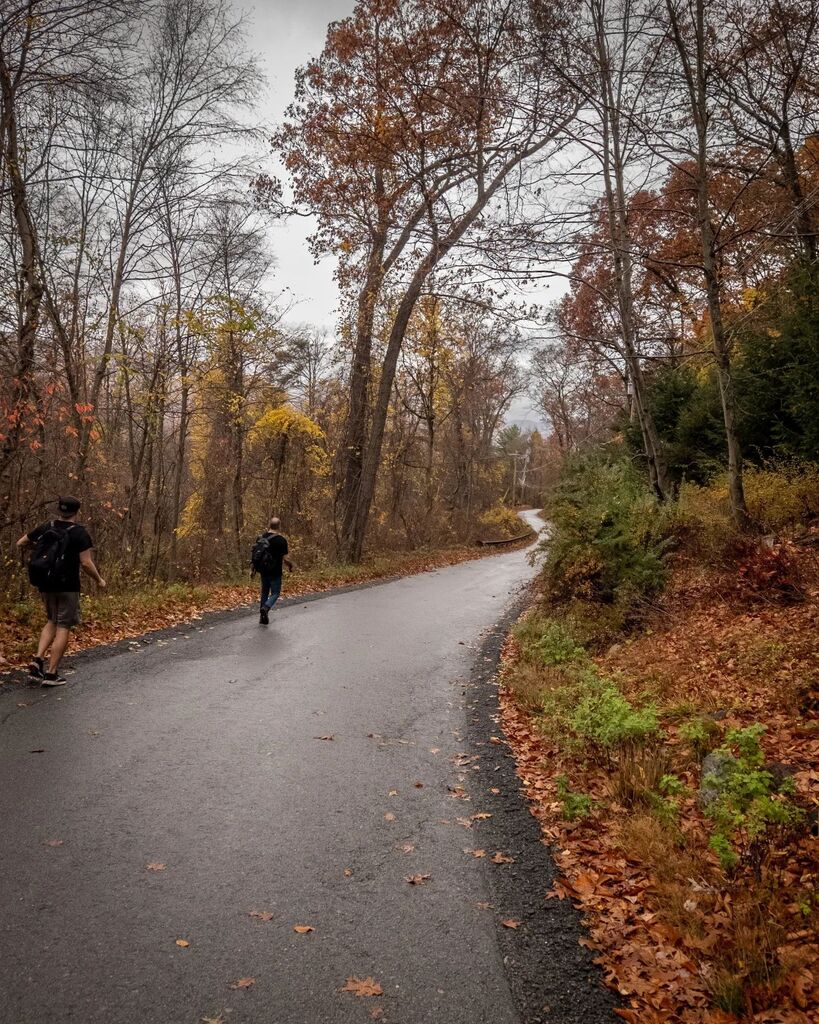 Sproxno's tweet photo. Not the greatest day for pictures but was still a nice group hike. It's probably been about 4 years since I went out to anything social on my own. Hmmm if you don't count the sailing class. Pandemic, starting a business, and other things that had me driv… https://t.co/FDBsSctsnv https://t.co/N2FSCnwyyw